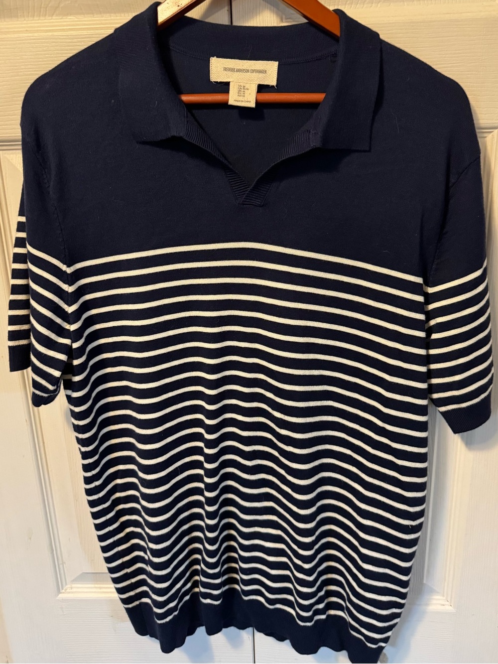 Frederick Anderson of Cogenhagen Men's Navy & White Striped Knit Polo - Picture 1 of 5